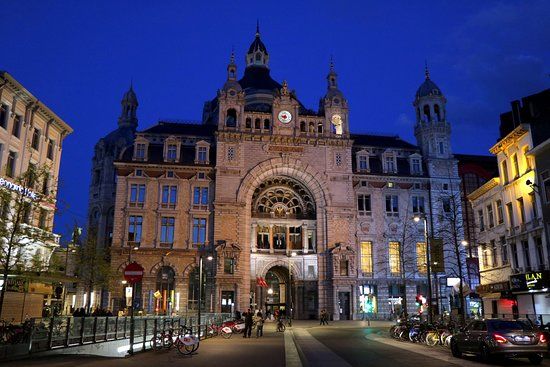 Bahnhof Antwerpen-Centraal